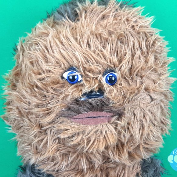 Star Wars Chewbacca 16 inch Plush Wookie and matcing handmade yarn scarf giftset - Picture 6 of 7